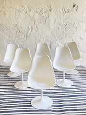 Set_of_6_Tulip_Chairs_by_Eero_Saarinen_for_Knoll_International_from_1960s