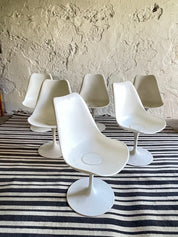 Set_of_6_Tulip_Chairs_by_Eero_Saarinen_for_Knoll_International_from_1960s
