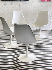 Set_of_6_Tulip_Chairs_by_Eero_Saarinen_for_Knoll_International_from_1960s
