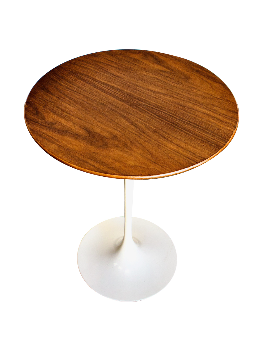 Tulip_Side_Table,_Eero_Saarinen_For_Knoll_International,_Walnut,_1960s,_Germany