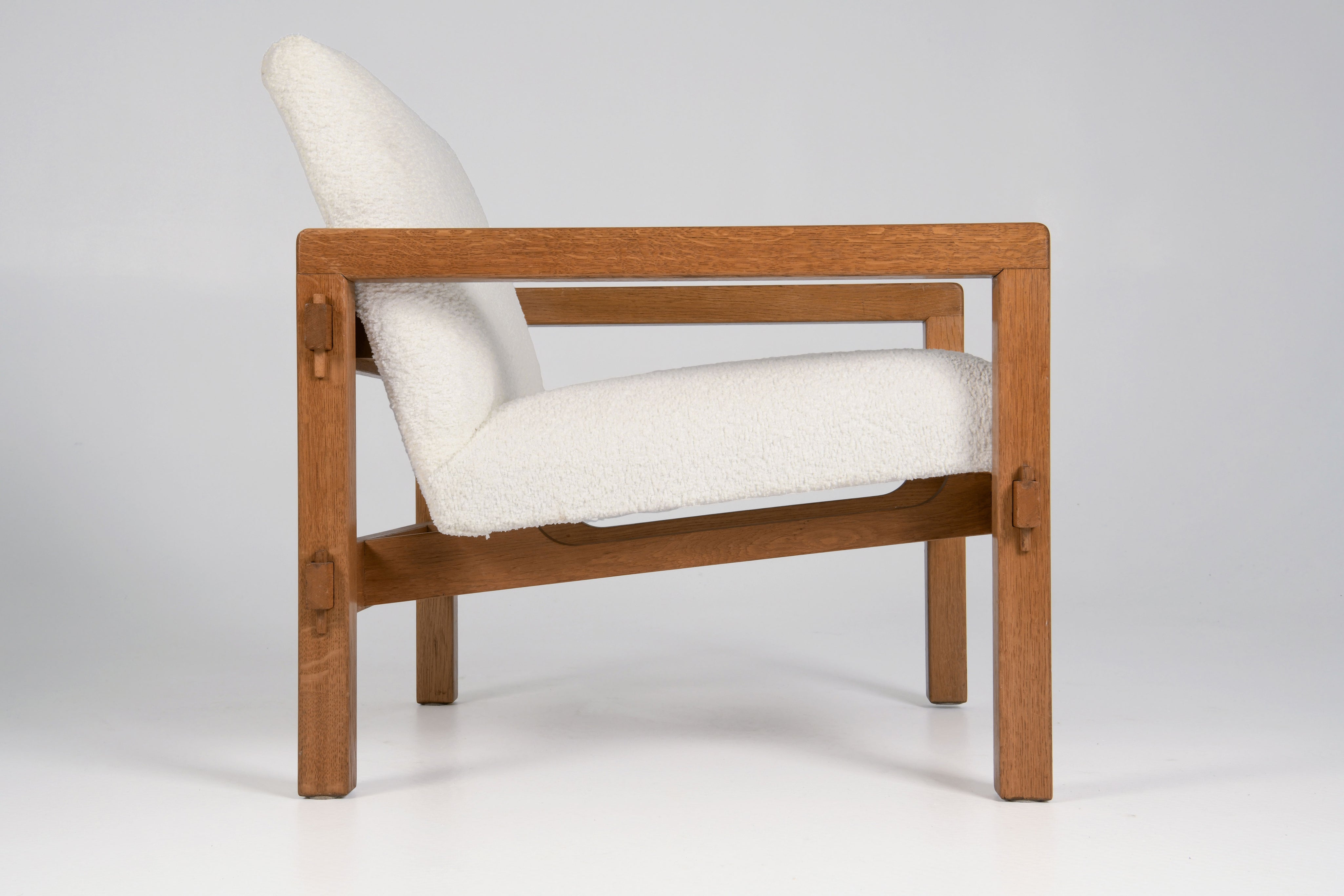 Tupa_Armchair_Reino_Ruokolainen_Oak_Bouclé_1950s_Finland