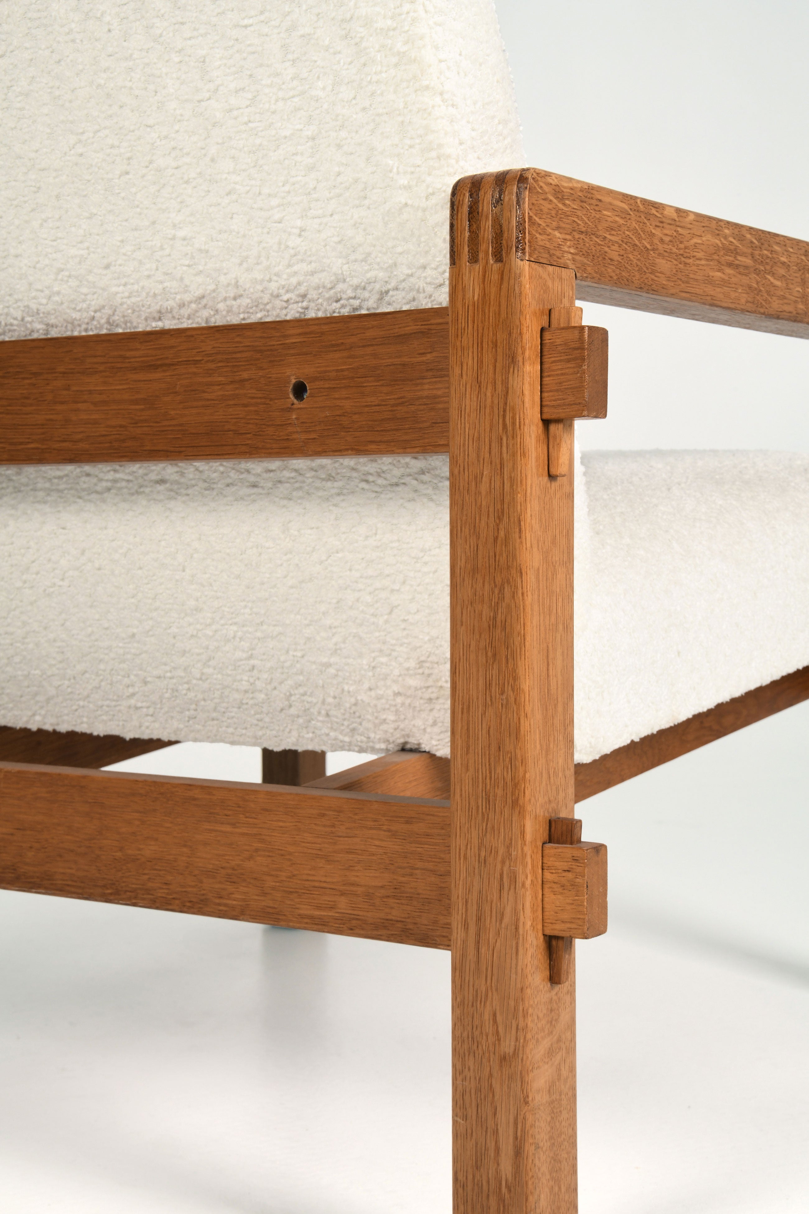 Tupa_Armchair_Reino_Ruokolainen_Oak_Bouclé_1950s_Finland