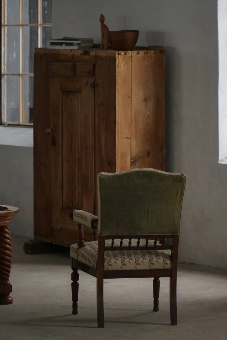 Turned_Wood_Armchair_with_Floral_Upholstery,_Scandinavian_Rustic_Design