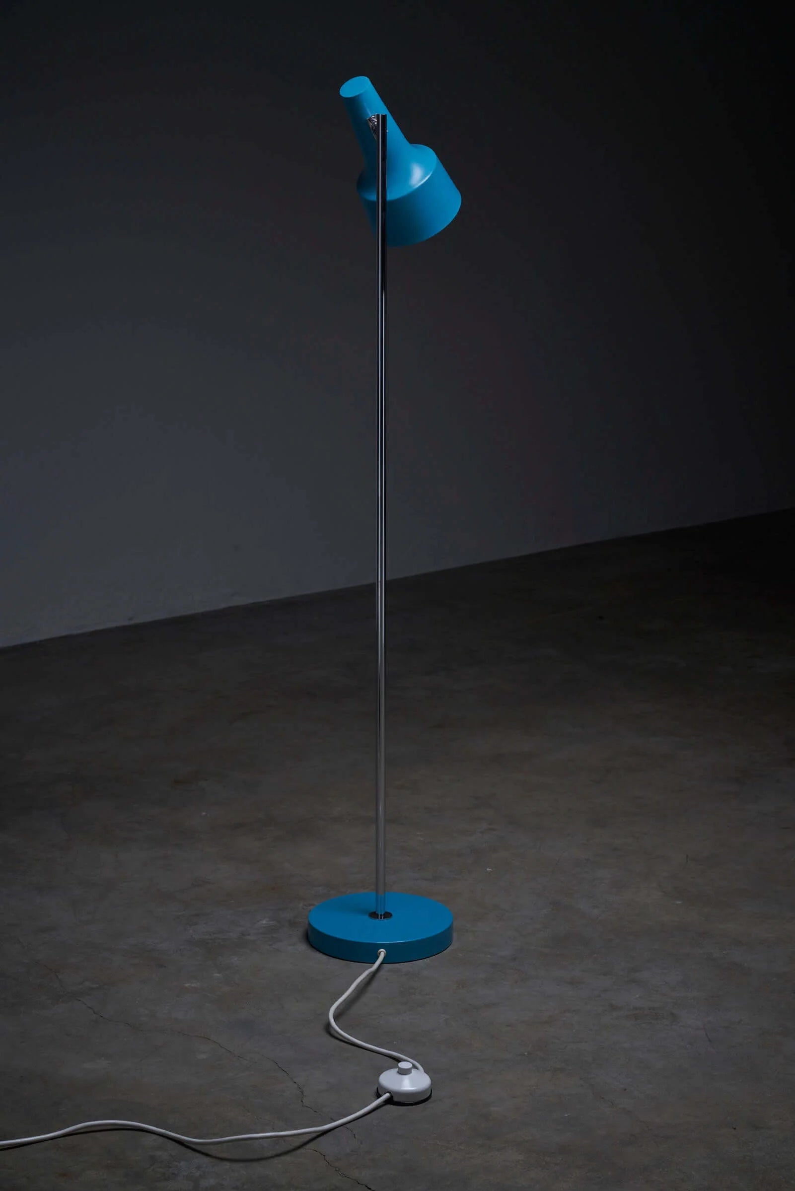 Turquoise_Directional_Floor_Lamp,_Cosack,_Chrome_&_Steel,_1970s