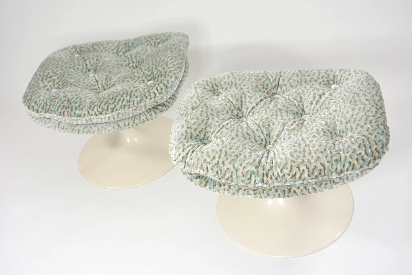 Set_of_2_Airfort_Ottomans_in_Dedar_Milano_Fabric,_Fully_Restored