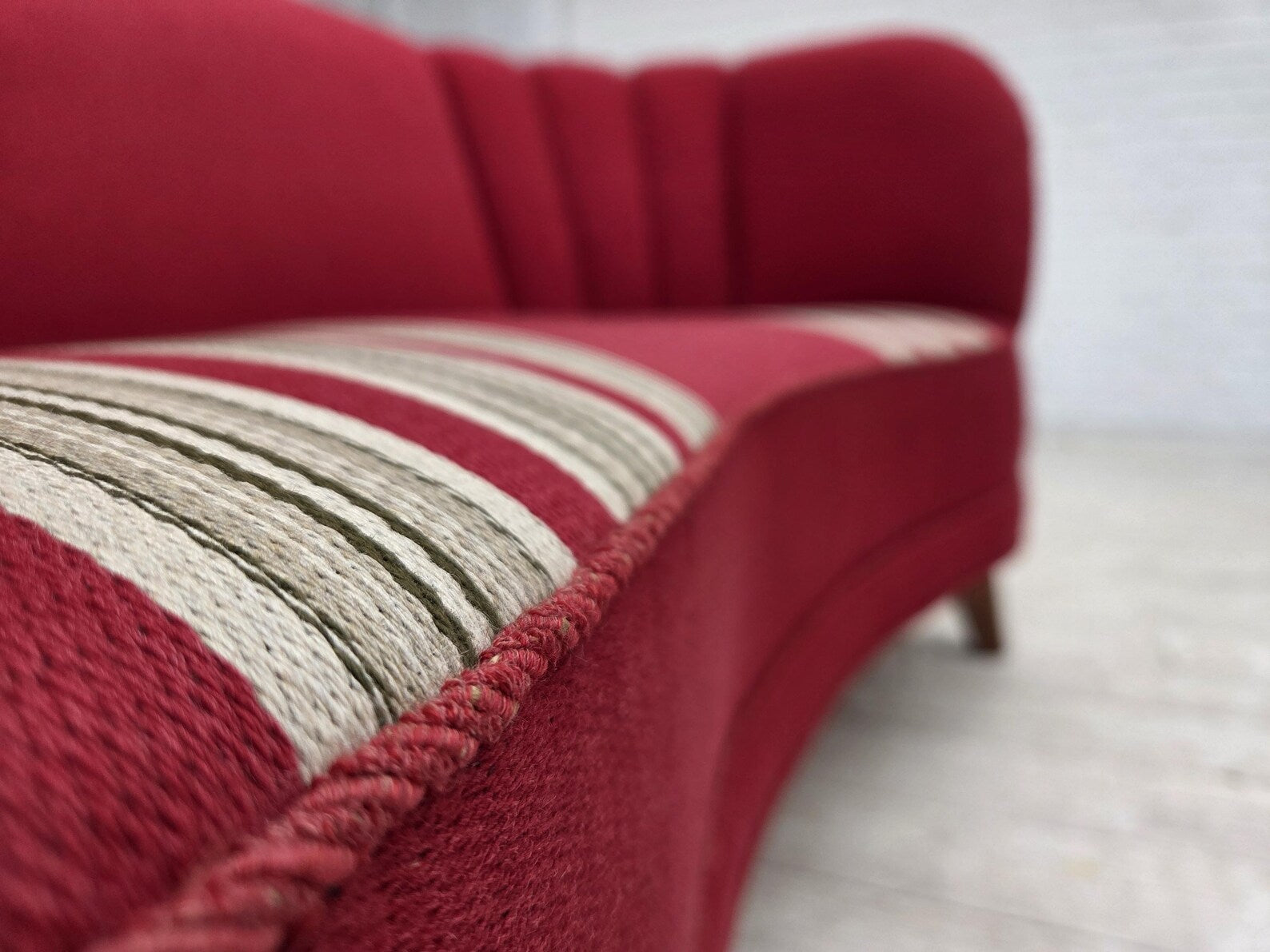 Danish_“Banana”_Two_Seater_Sofa_in_Oak_and_Wool,_1960s,_Denmark