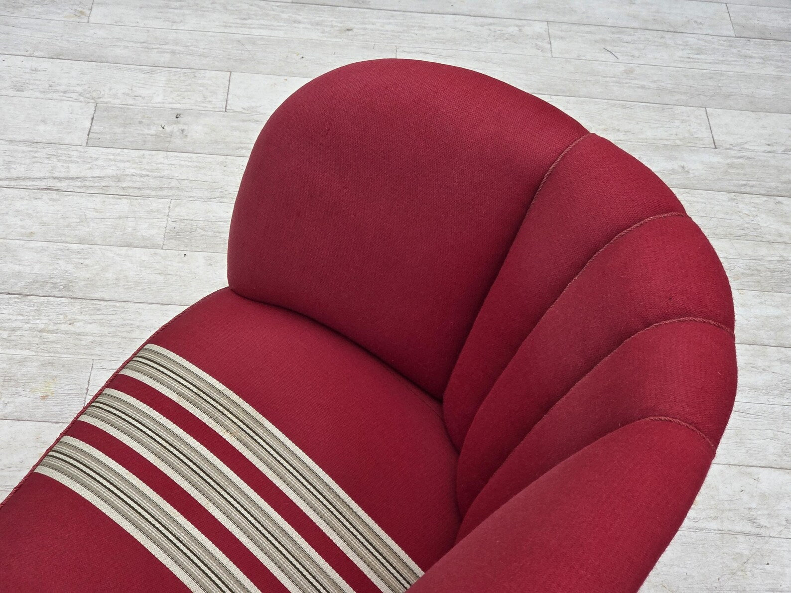 Danish_“Banana”_Two_Seater_Sofa_in_Oak_and_Wool,_1960s,_Denmark