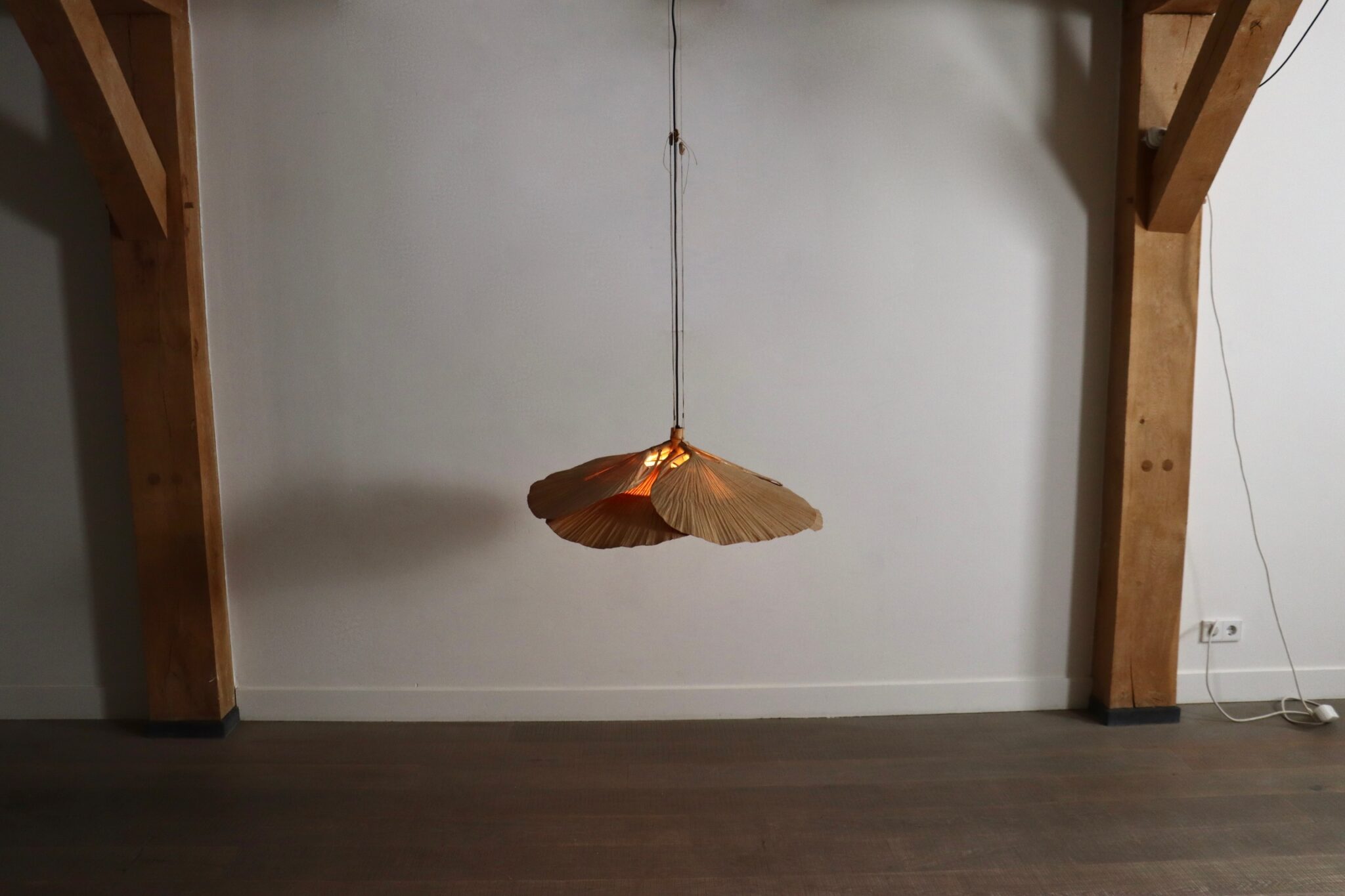 Uchiwa_Hana_I_Chandelier_by_Ingo_Maurer_for_Design_M,_1970s_Japanese_Inspired_Pendant_Light