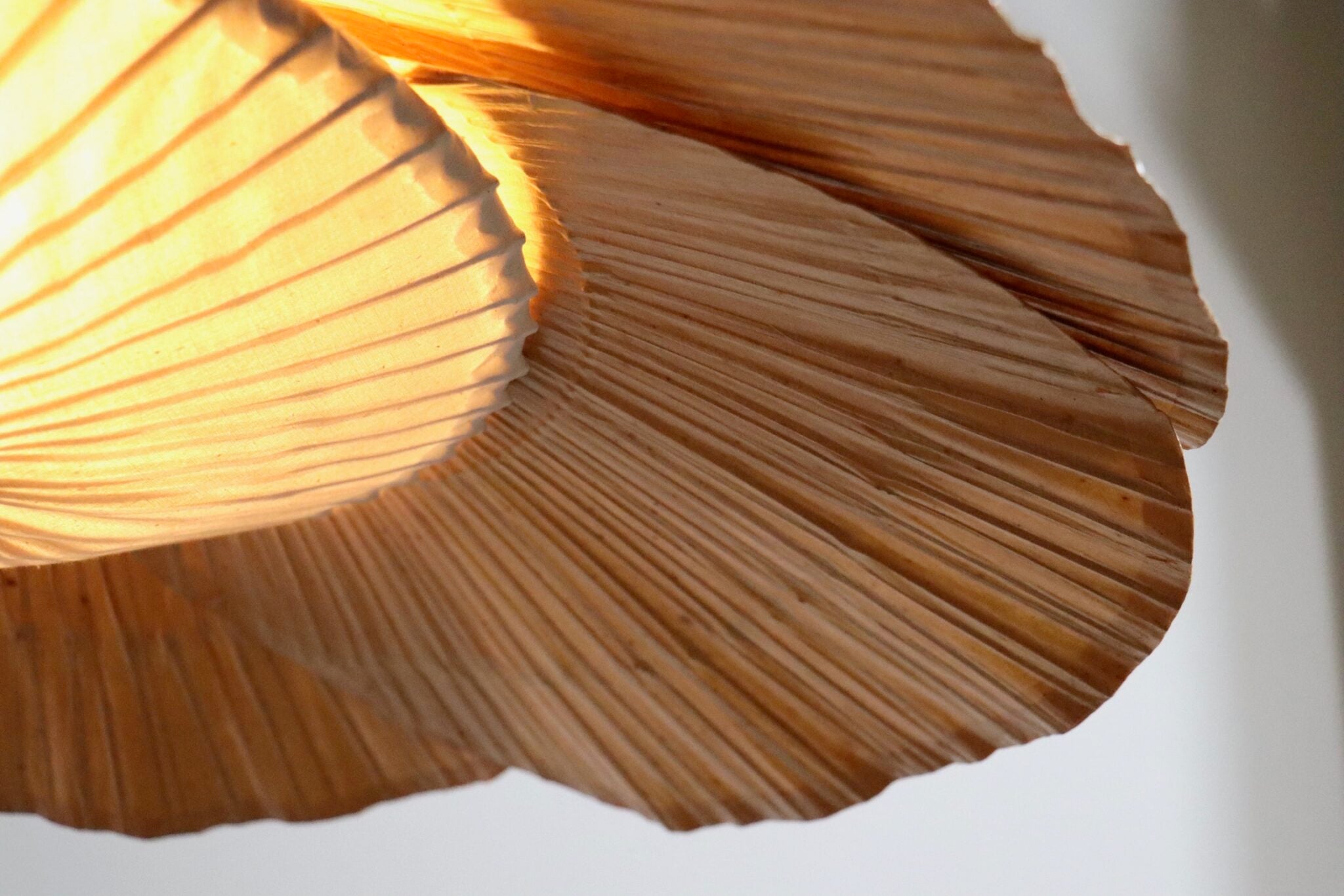 Uchiwa_Hana_I_Chandelier_by_Ingo_Maurer_for_Design_M,_1970s_Japanese_Inspired_Pendant_Light