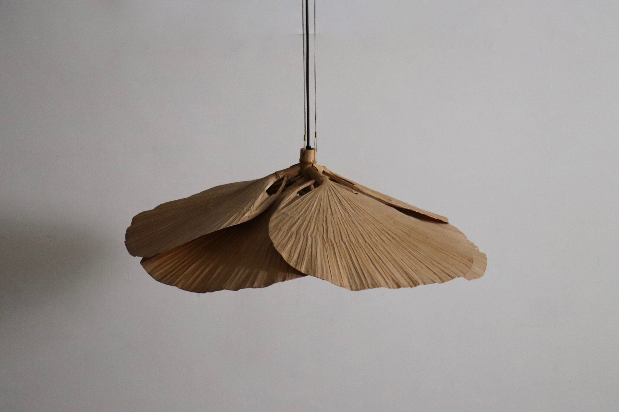 Uchiwa_Hana_I_Chandelier_by_Ingo_Maurer_for_Design_M,_1970s_Japanese_Inspired_Pendant_Light