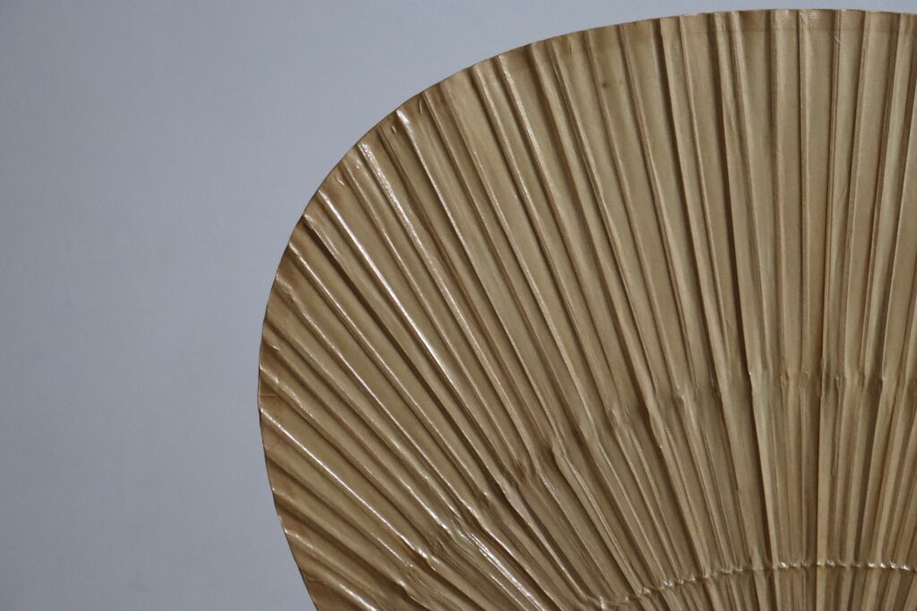 Uchiwa_III_Wall_Lamp_by_Ingo_Maurer_for_M_Design,_Japanese_Fan-Inspired_Design,_1973