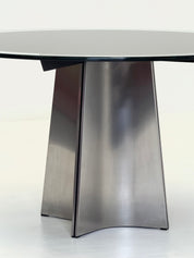 UFO_dining_table_by_Luigi_Saccardo_for_Arrmet