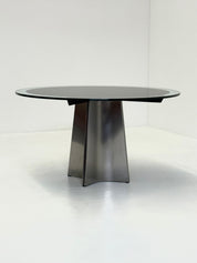 UFO_dining_table_by_Luigi_Saccardo_for_Arrmet