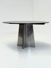 UFO_dining_table_by_Luigi_Saccardo_for_Arrmet