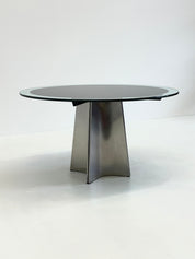 UFO_dining_table_by_Luigi_Saccardo_for_Arrmet