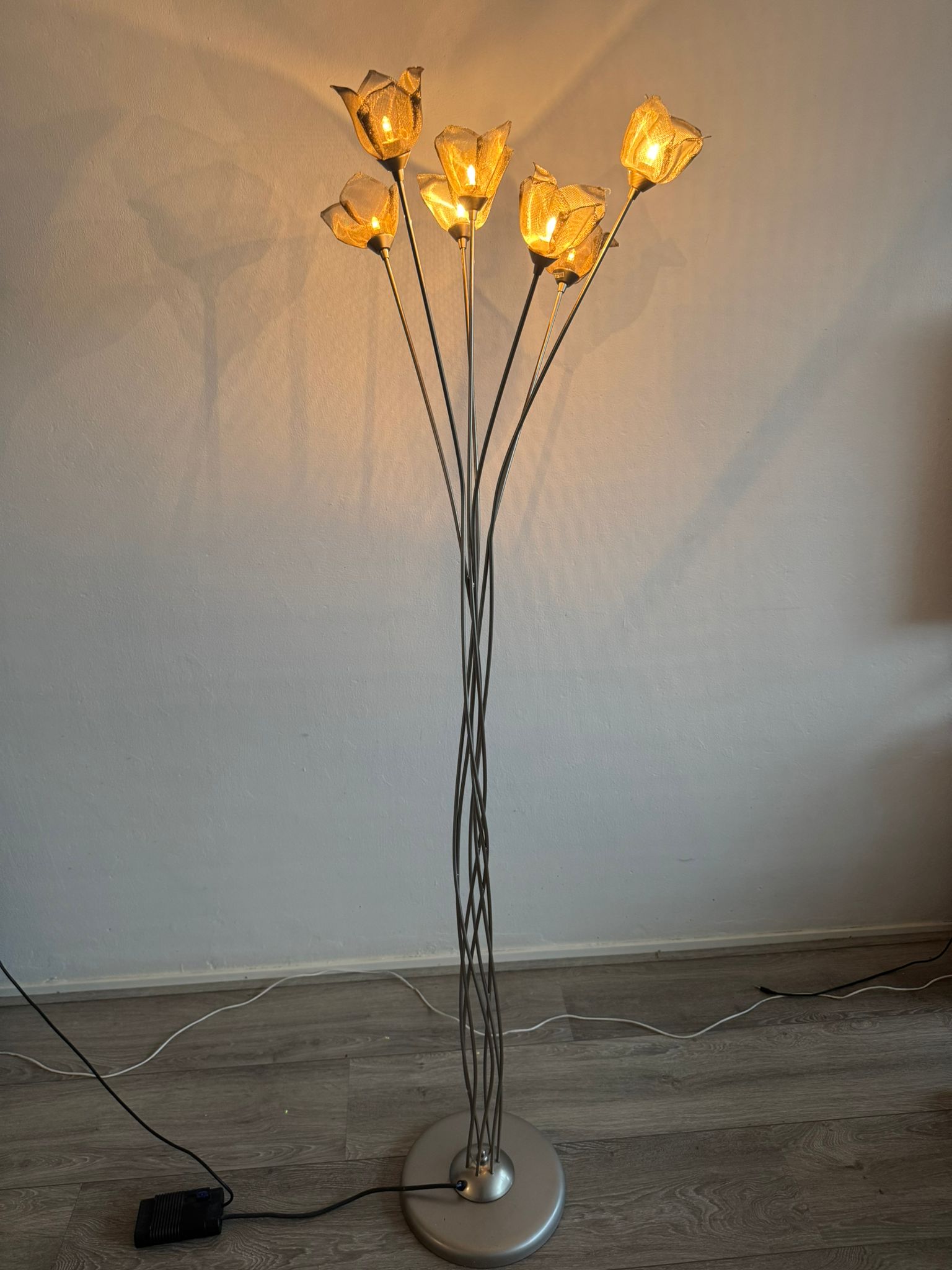 Massive_7_Rose_Metal_Floor_Lamp,_Belgian_Floral_Design,_Vintage