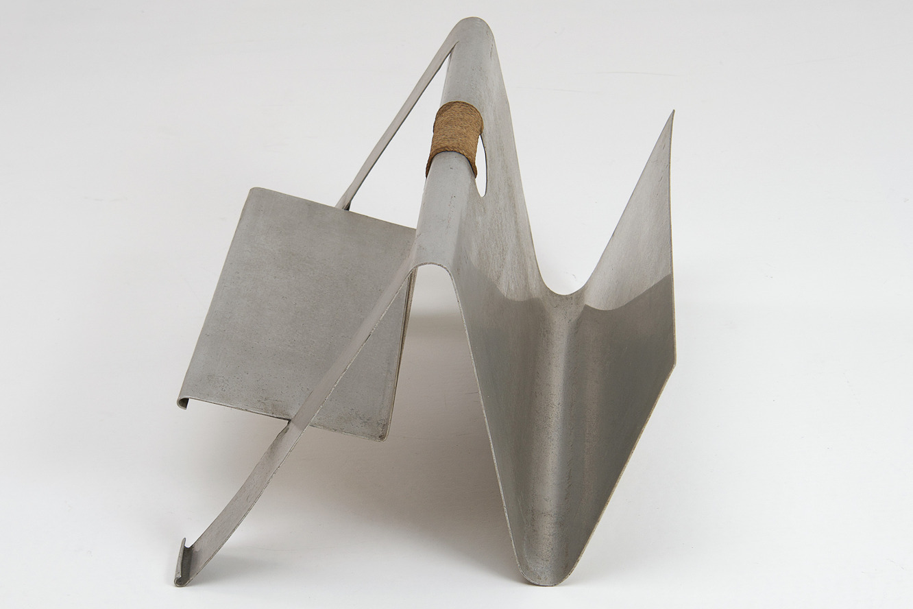 Unique_Magazine_Holder_Lektuurbak_by_Rob_Parry