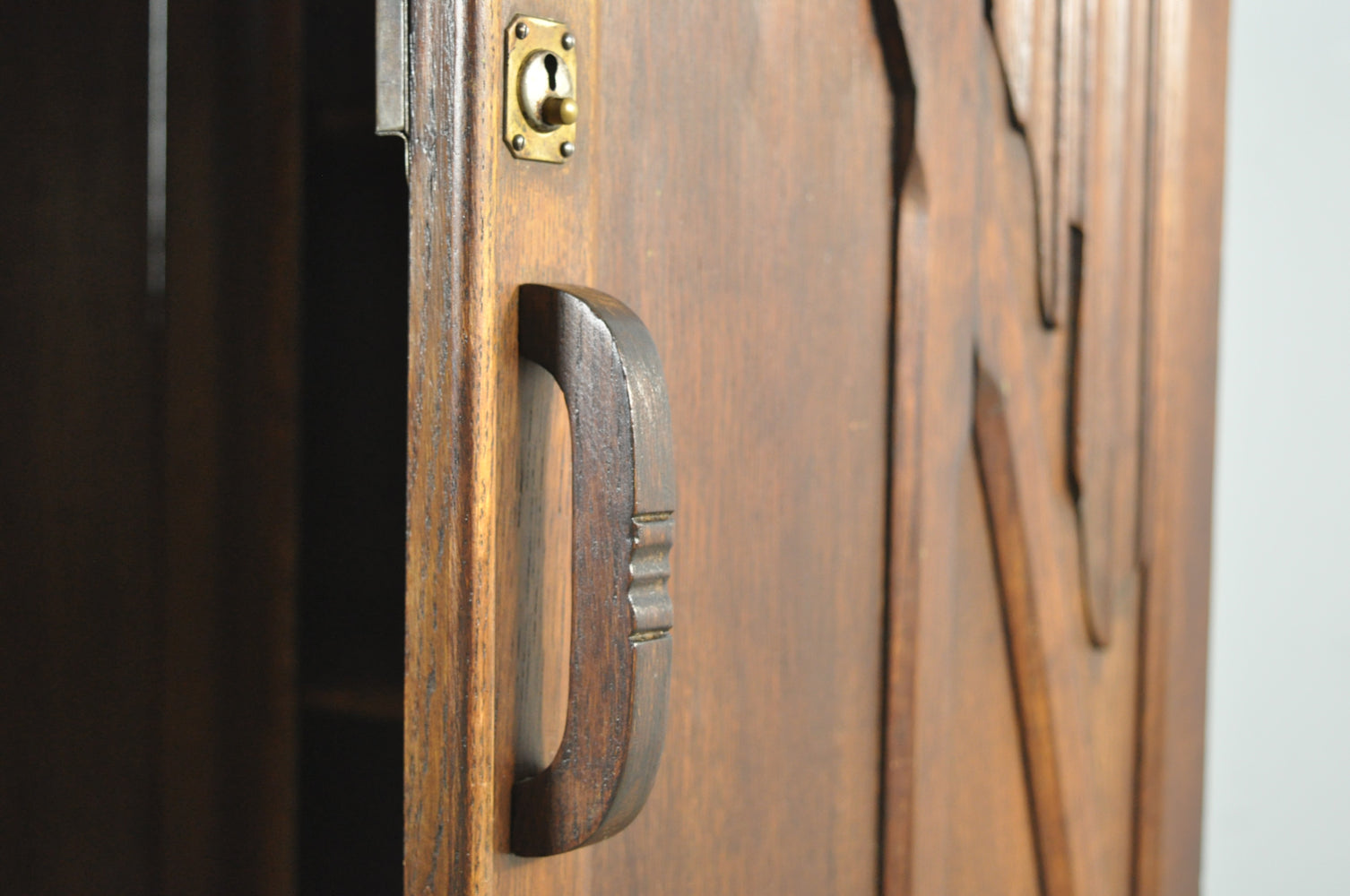 Art_Nouveau_Art_Deco_Gentleman’s_Wardrobe_in_Dark_Stained_Wood,_1930s