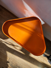 Valletto_Triangolo_Table_by_Ambrogio_Brusa