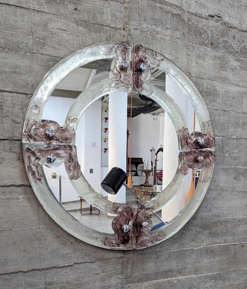 Venetian_round_mirror_in_pink_and_purple_murano_glass_by_Mazzega_1960s