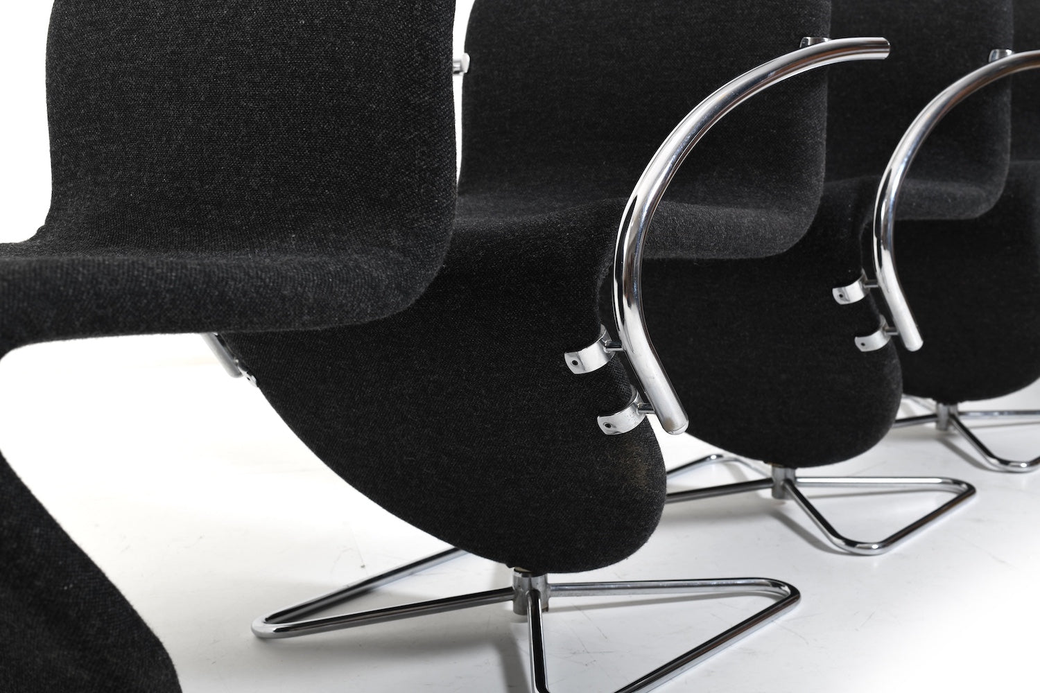 Set_of_6_1973_Series_1_2_3_Swivel_Chairs_by_Verner_Panton_for_Fritz_Hansen,_Denmark
