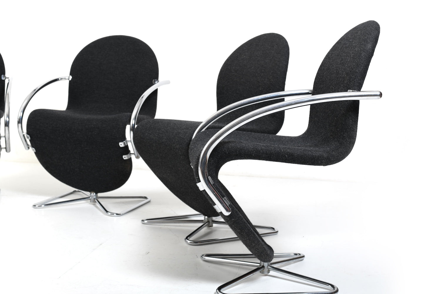 Set_of_6_1973_Series_1_2_3_Swivel_Chairs_by_Verner_Panton_for_Fritz_Hansen,_Denmark