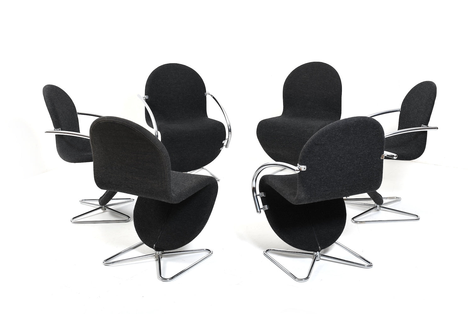 Set_of_6_1973_Series_1_2_3_Swivel_Chairs_by_Verner_Panton_for_Fritz_Hansen,_Denmark