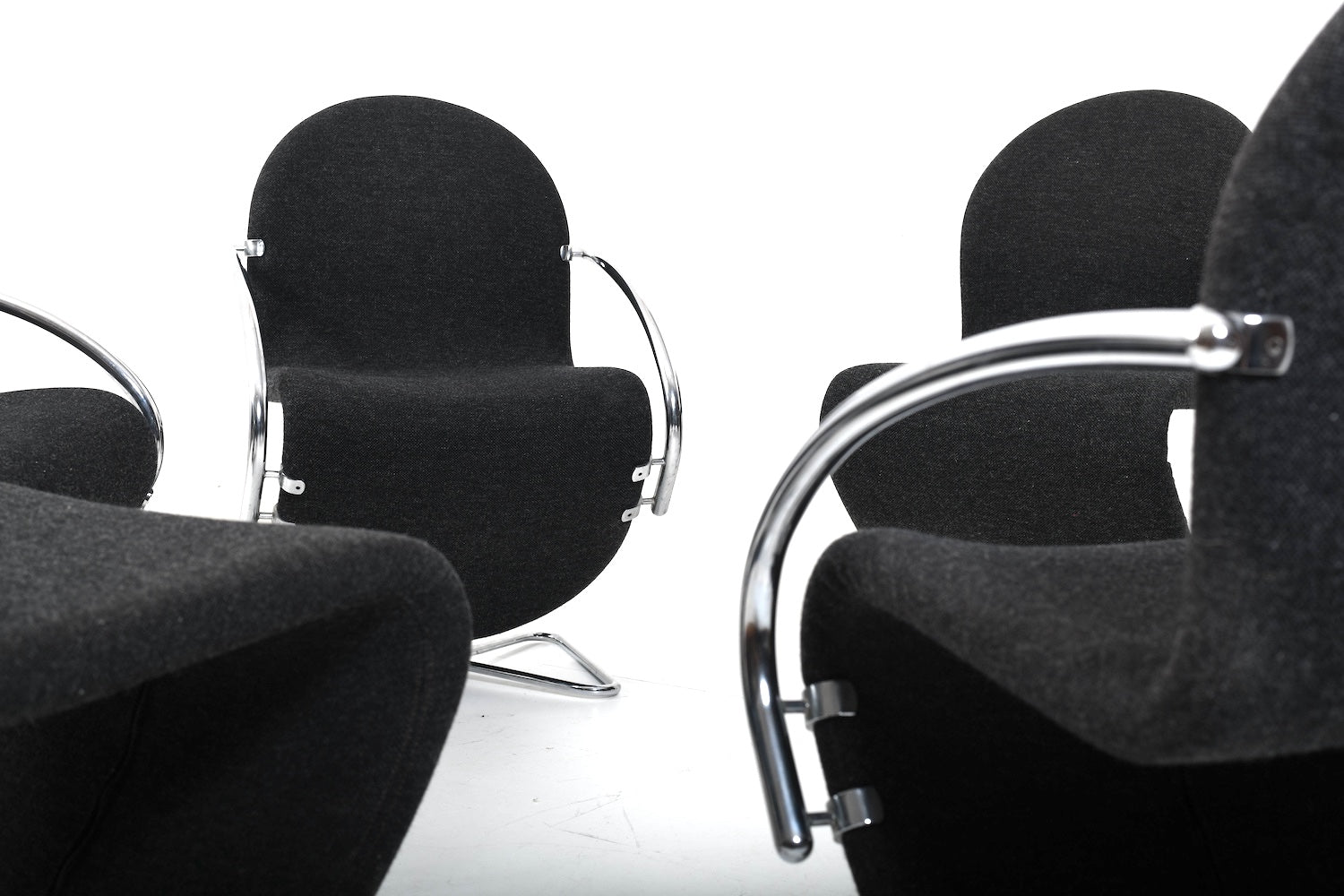 Set_of_6_1973_Series_1_2_3_Swivel_Chairs_by_Verner_Panton_for_Fritz_Hansen,_Denmark