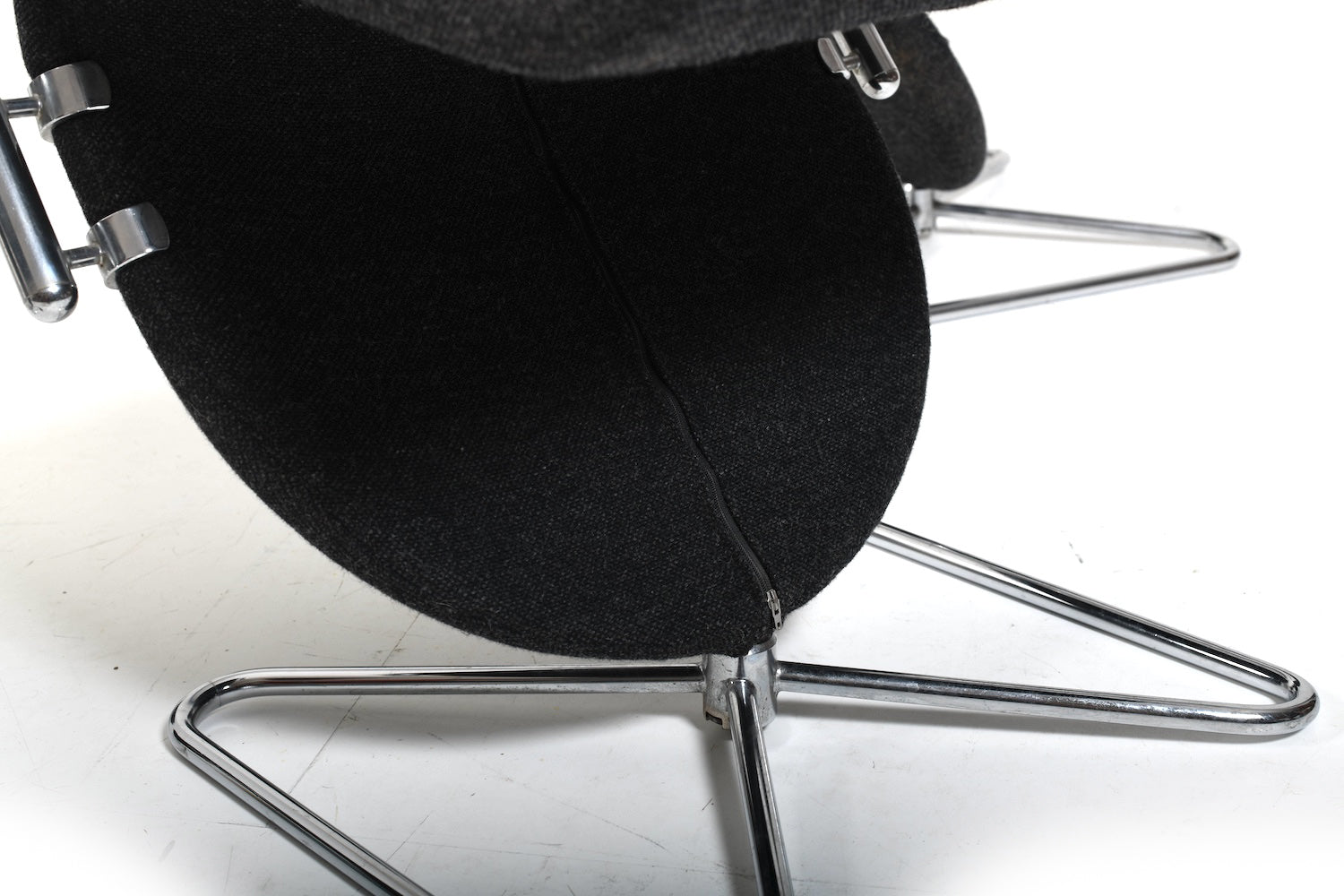 Set_of_6_1973_Series_1_2_3_Swivel_Chairs_by_Verner_Panton_for_Fritz_Hansen,_Denmark