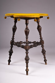Victorian_Bobbin_Leg_Clover_Top_Side_Table_with_Upholstered_Seat,_19th_Century