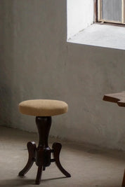 Victorian_Style_Adjustable_Stool_in_Hessian