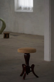 Victorian_Style_Adjustable_Stool_in_Hessian