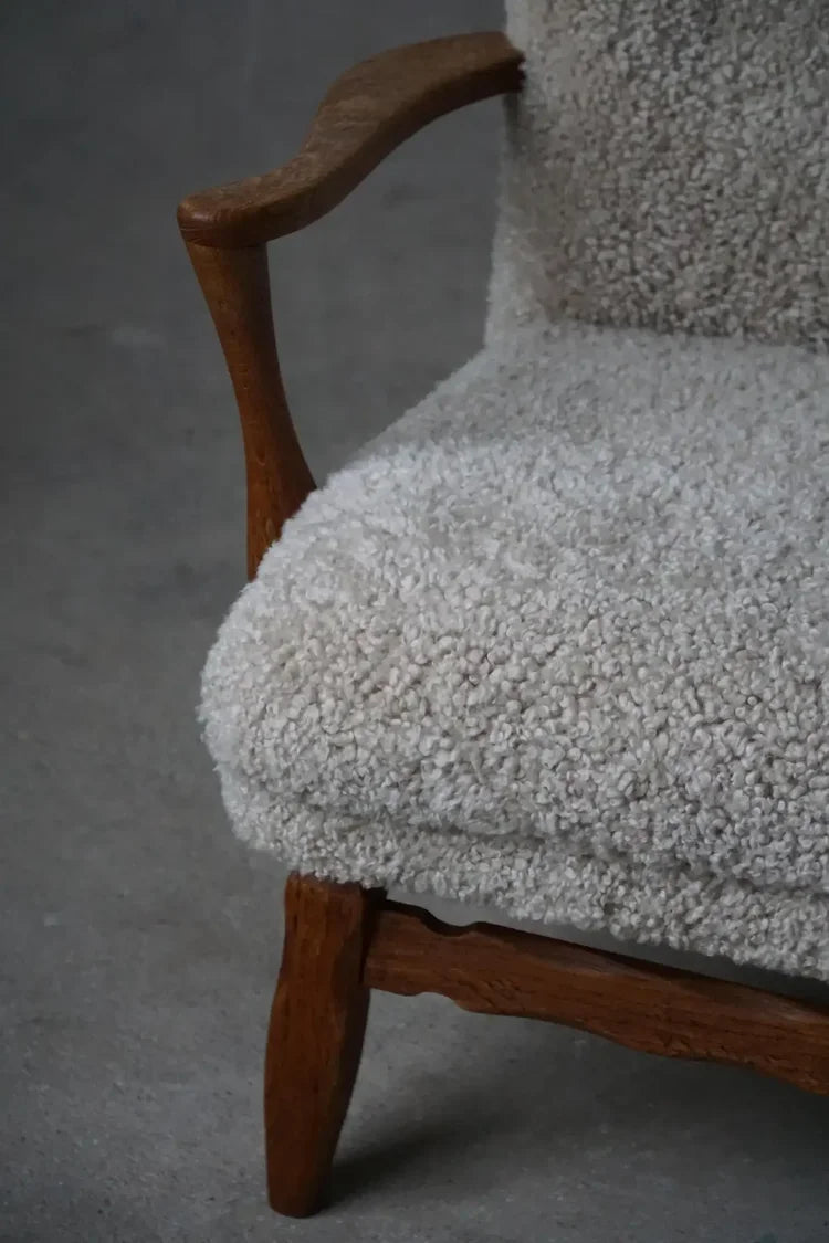 Viggo_Boesen_Highback_Chair,_Danish_Organic_Modern_Design