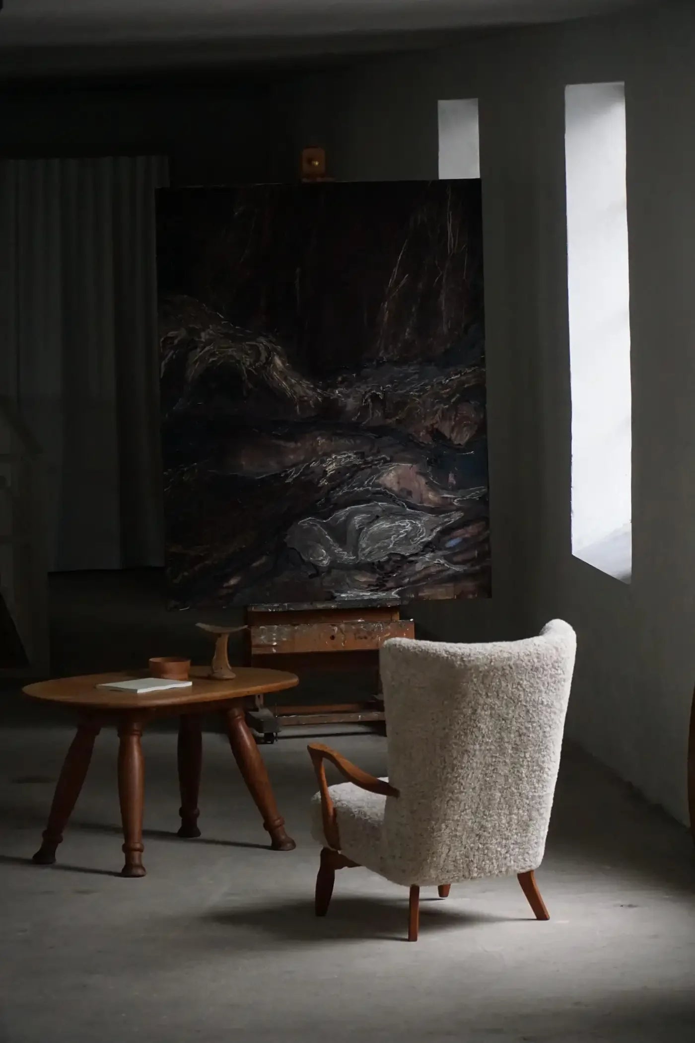 Viggo_Boesen_Highback_Chair,_Danish_Organic_Modern_Design