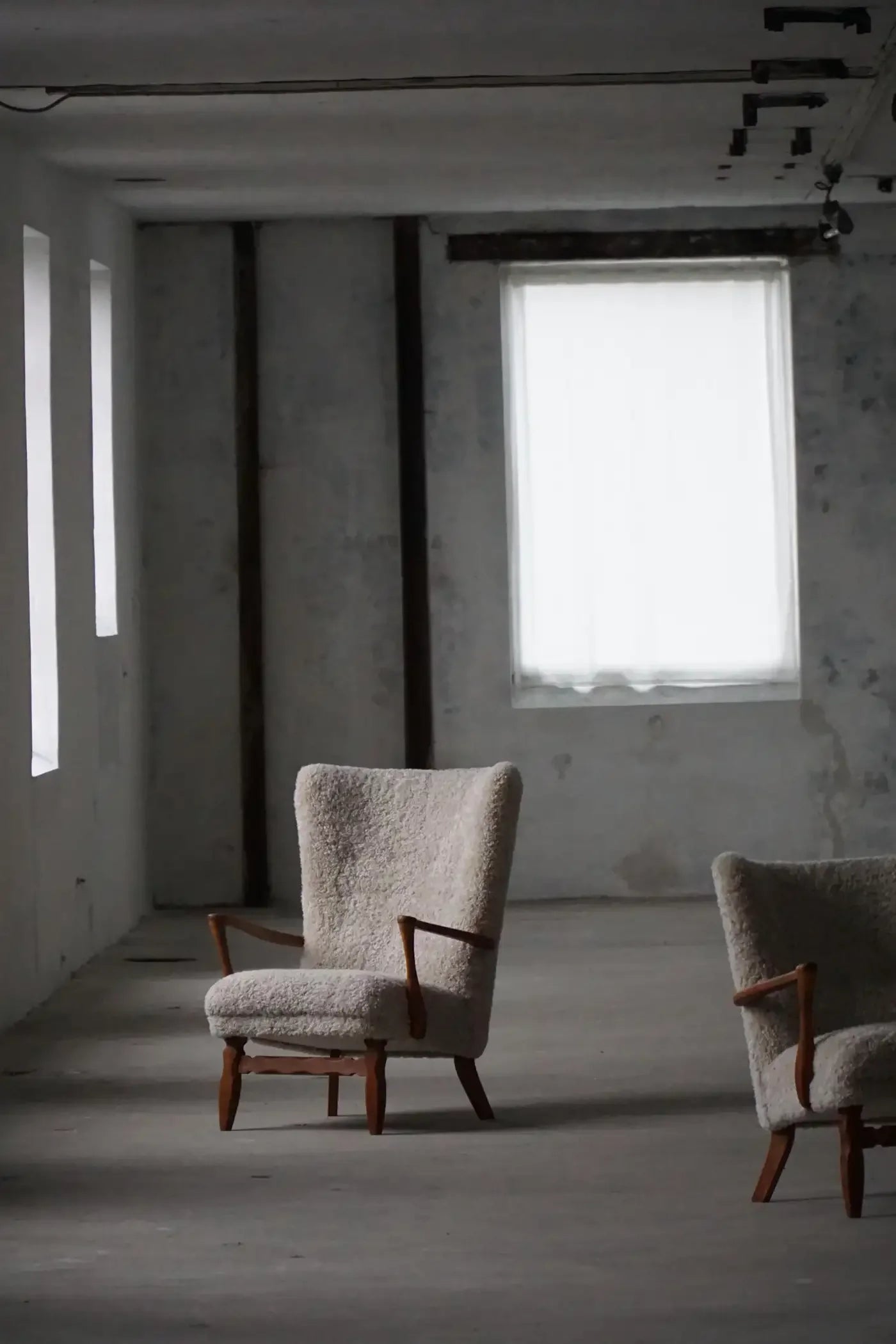 Viggo_Boesen_Highback_Chair,_Danish_Organic_Modern_Design