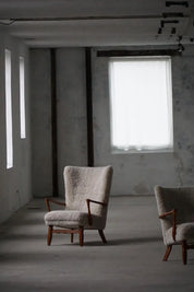 Viggo_Boesen_Highback_Chair,_Danish_Organic_Modern_Design