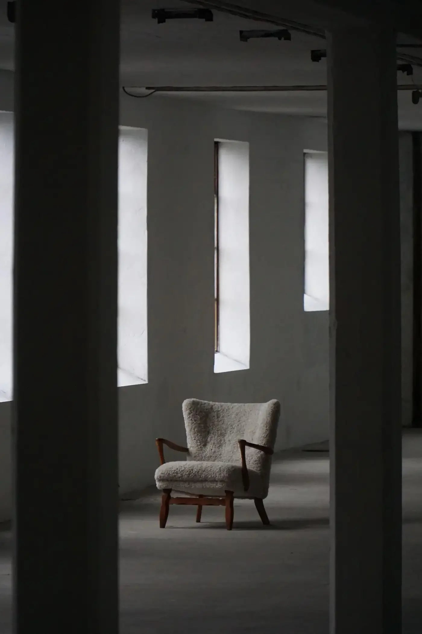 Viggo_Boesen_Lounge_Chair,_Danish_Organic_Modern_Design