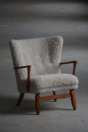 Viggo_Boesen_Lounge_Chair,_Danish_Organic_Modern_Design