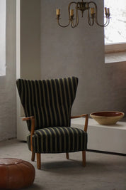 Viggo_Boesen_Wingback_Lounge_Chair_in_Oak,_Danish_Organic_Modern_Design