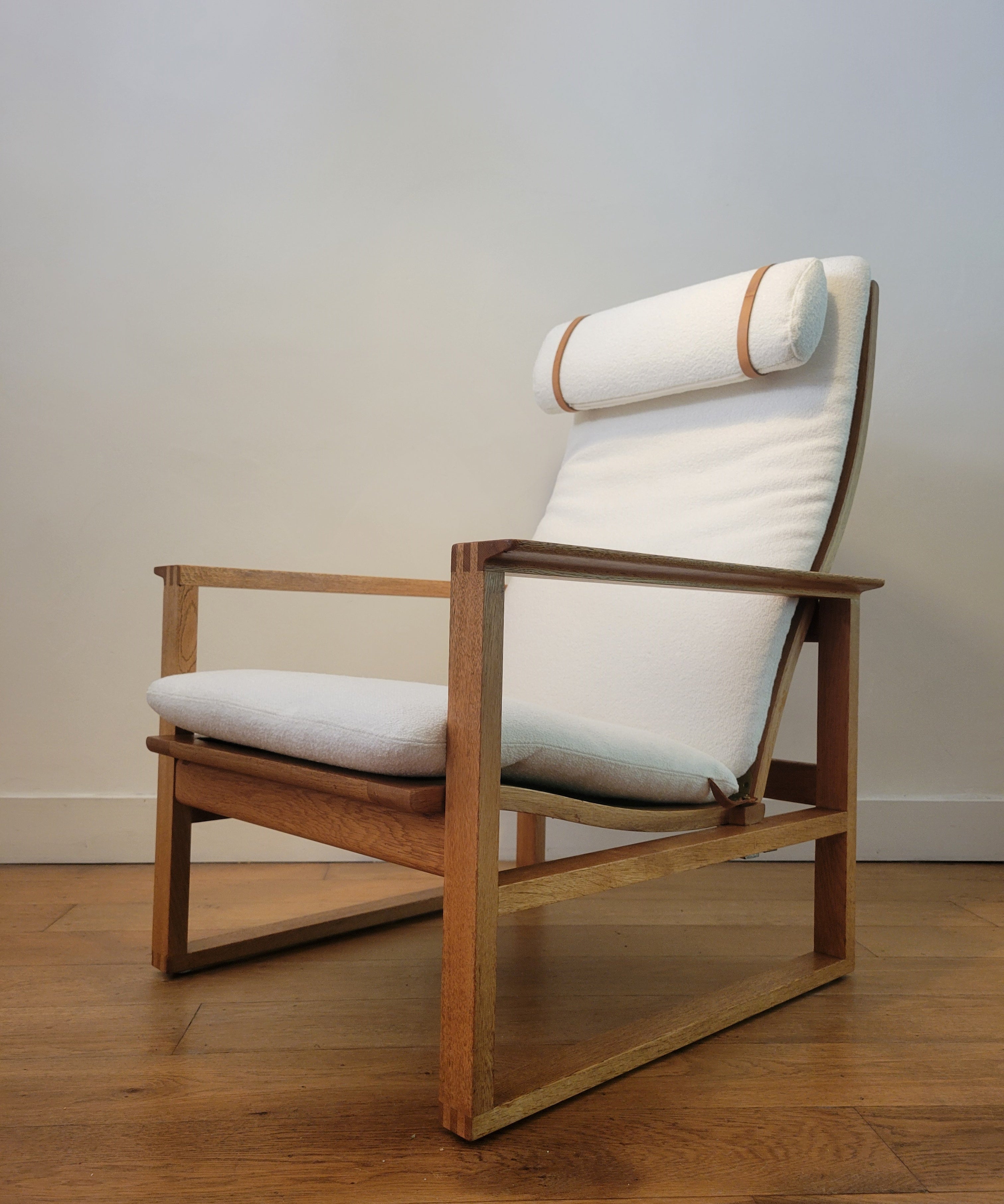 Vintage_2254_chair_by_Børge_Mogensen_for_Fredericia