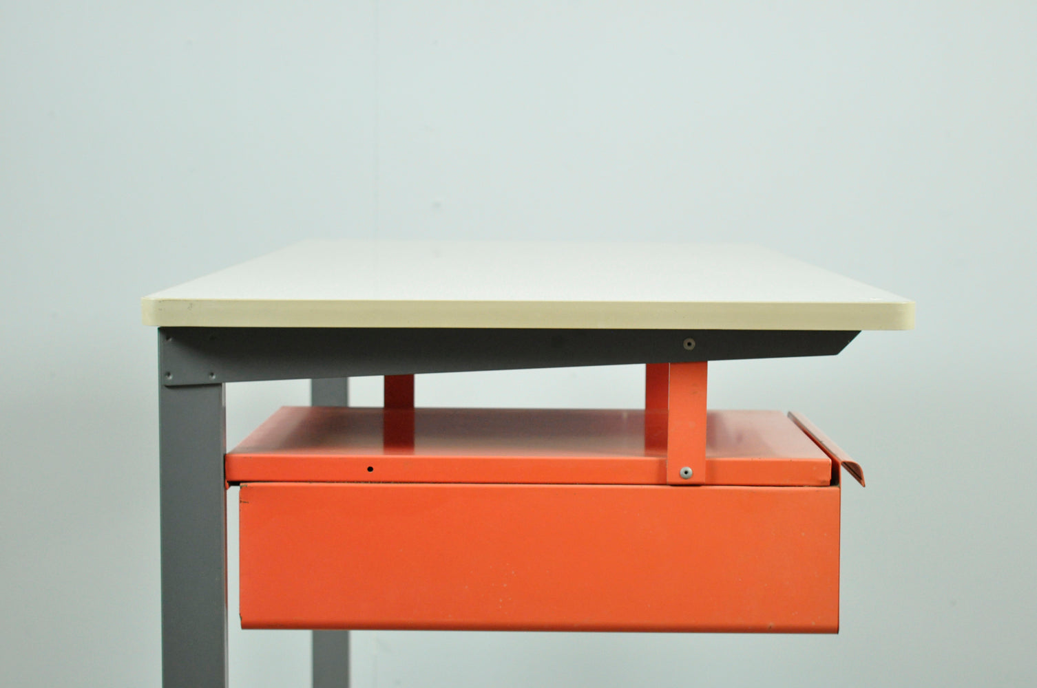 Vintage_AHREND_industrial_Result_desk_by_Friso_Kramer,_1950s_Netherlands