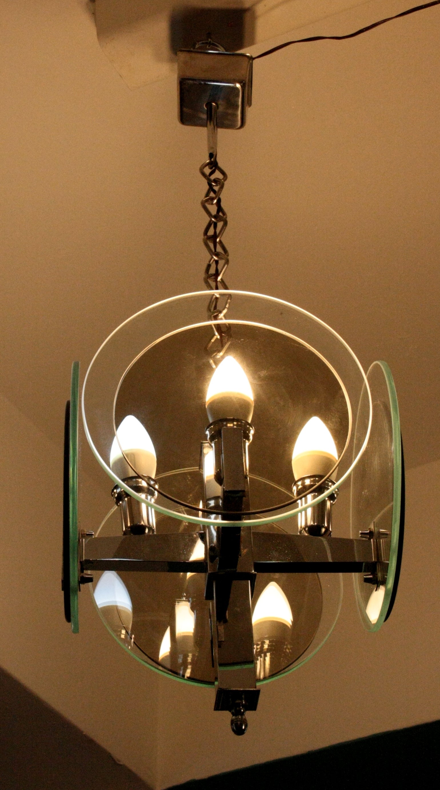 Vintage_Art_Deco_chandelier_in_chromed_metal_and_glass,_Italy,_1970s