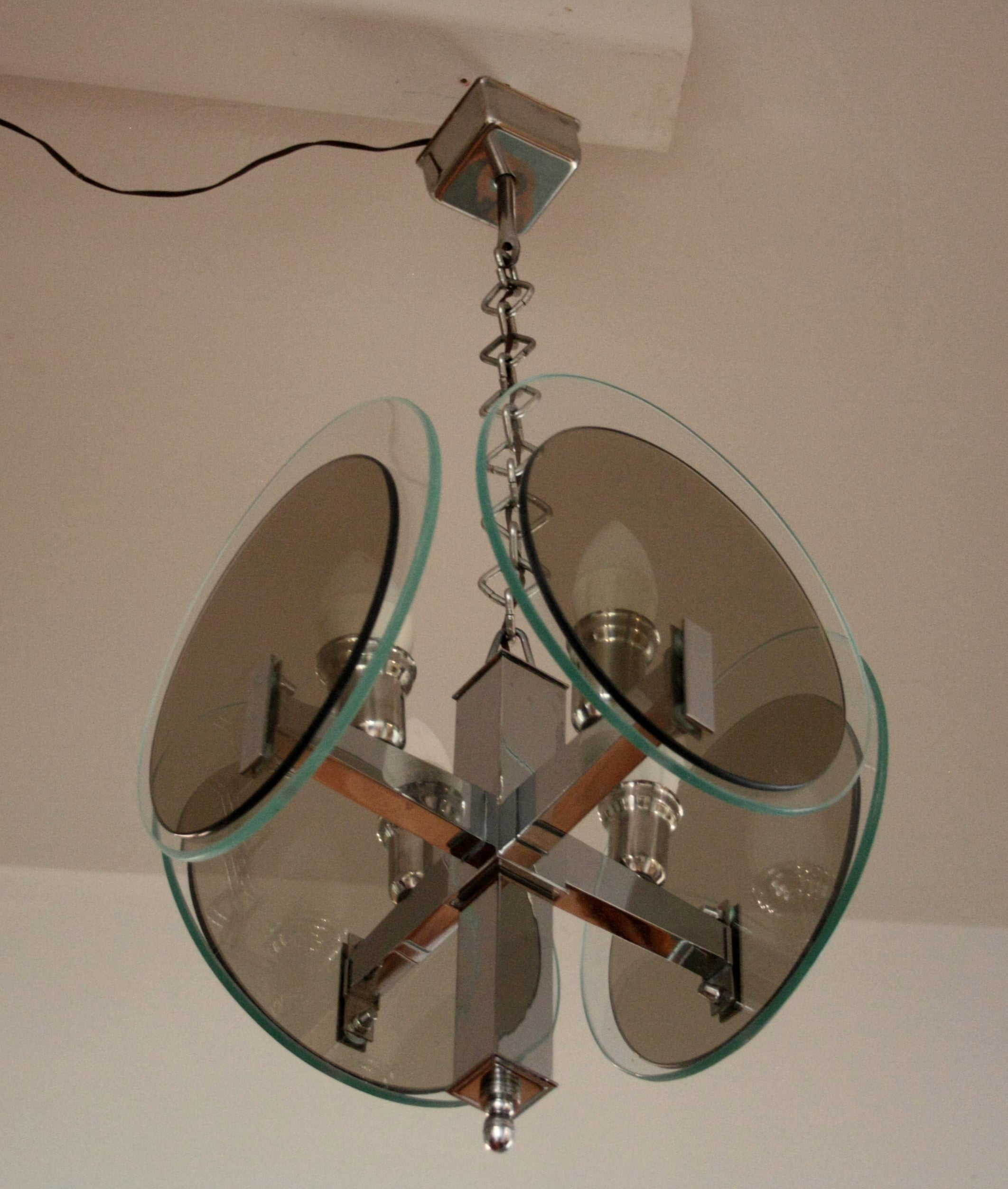 Vintage_Art_Deco_chandelier_in_chromed_metal_and_glass,_Italy,_1970s