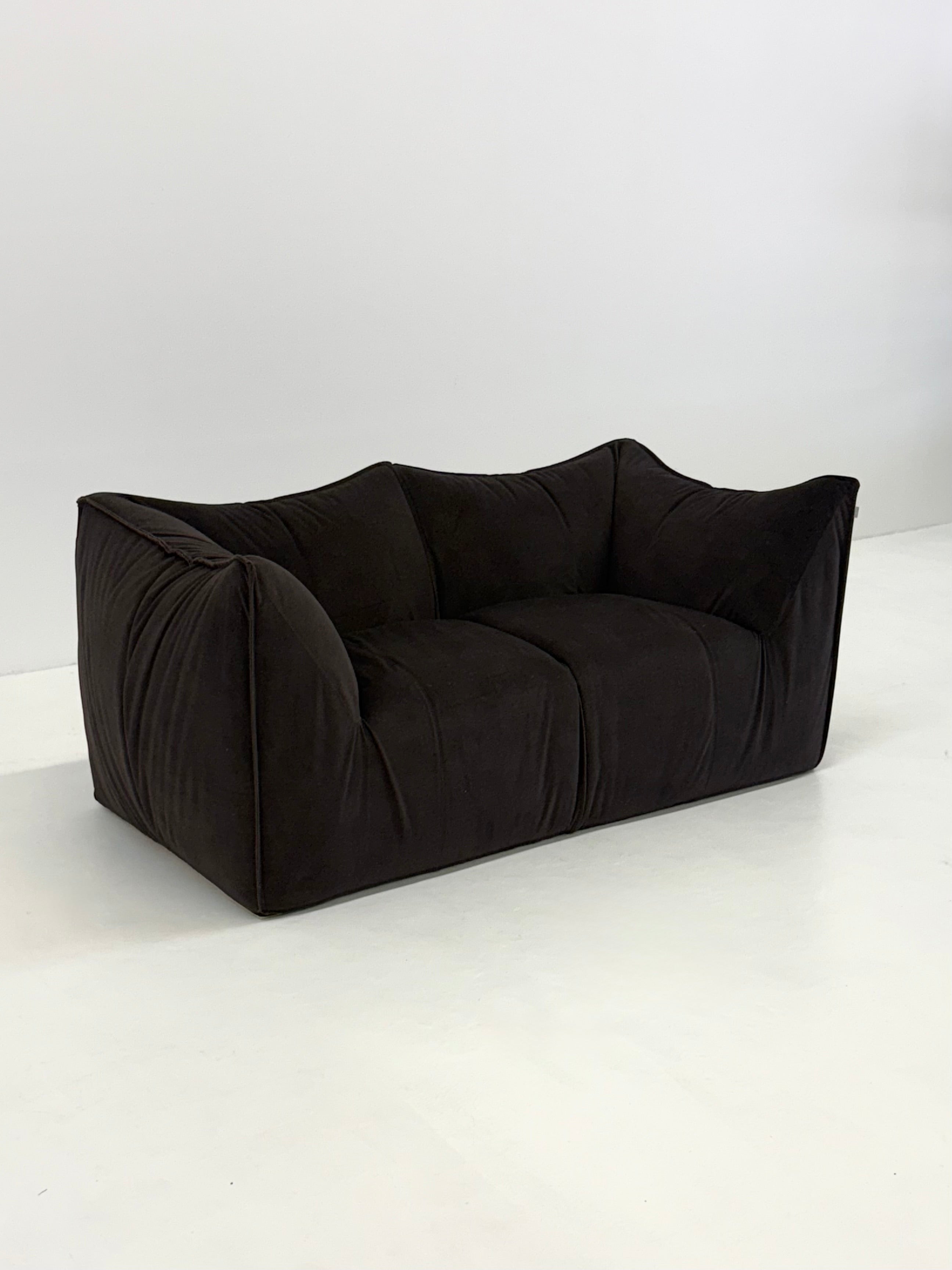 Vintage_Bambole_sofa_in_dark_brown_by_Mario_Bellini_for_B&B_Italia