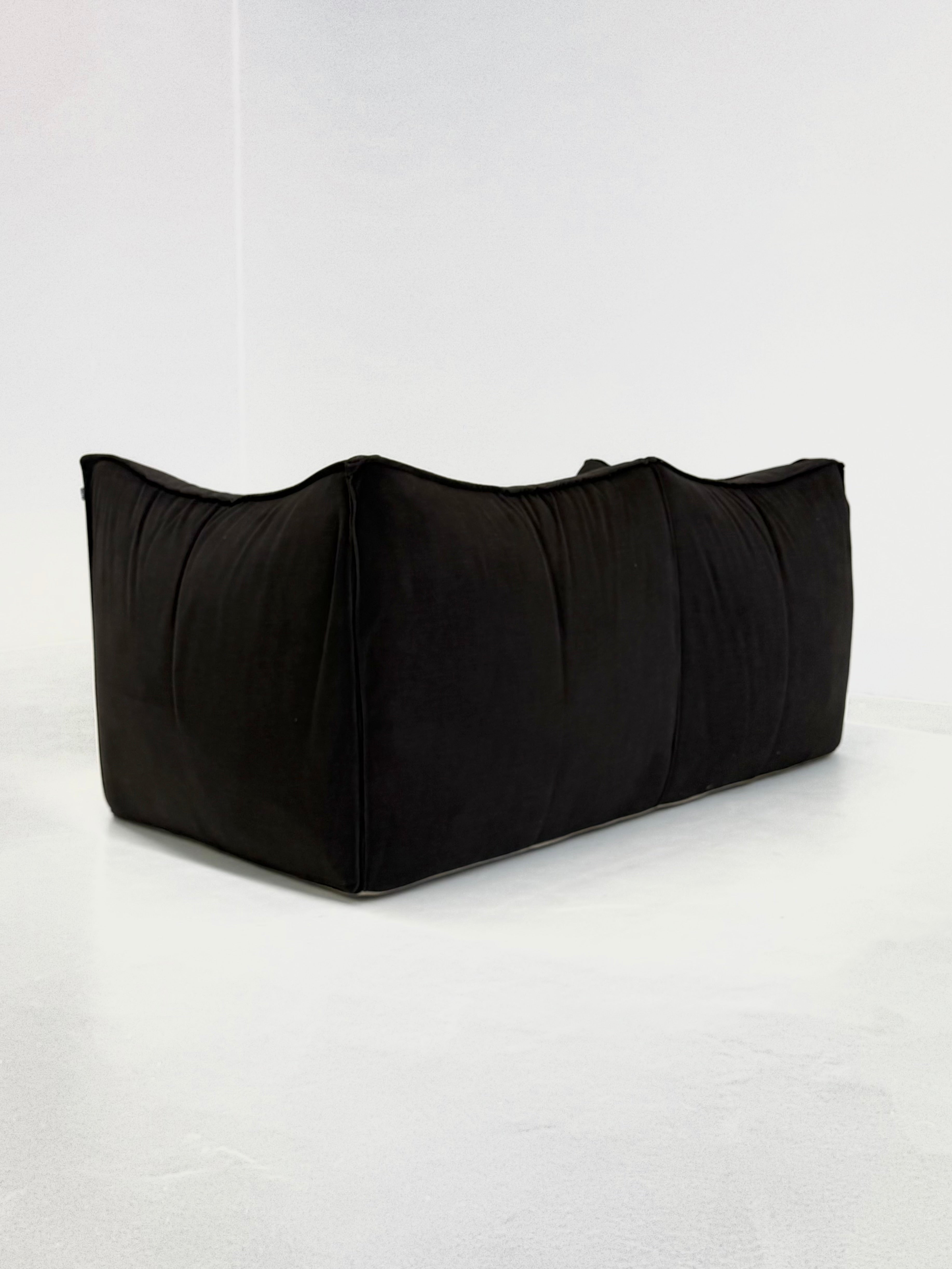 Vintage_Bambole_sofa_in_dark_brown_by_Mario_Bellini_for_B&B_Italia