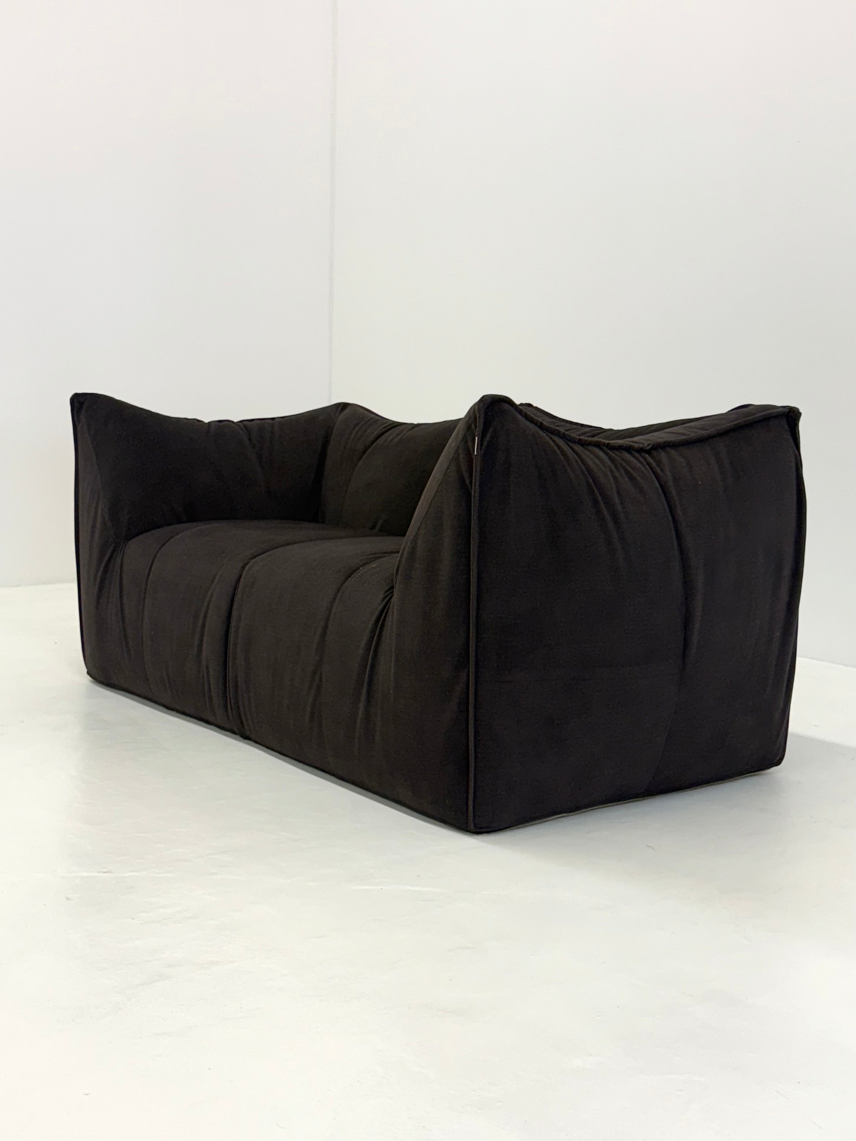 Vintage_Bambole_sofa_in_dark_brown_by_Mario_Bellini_for_B&B_Italia
