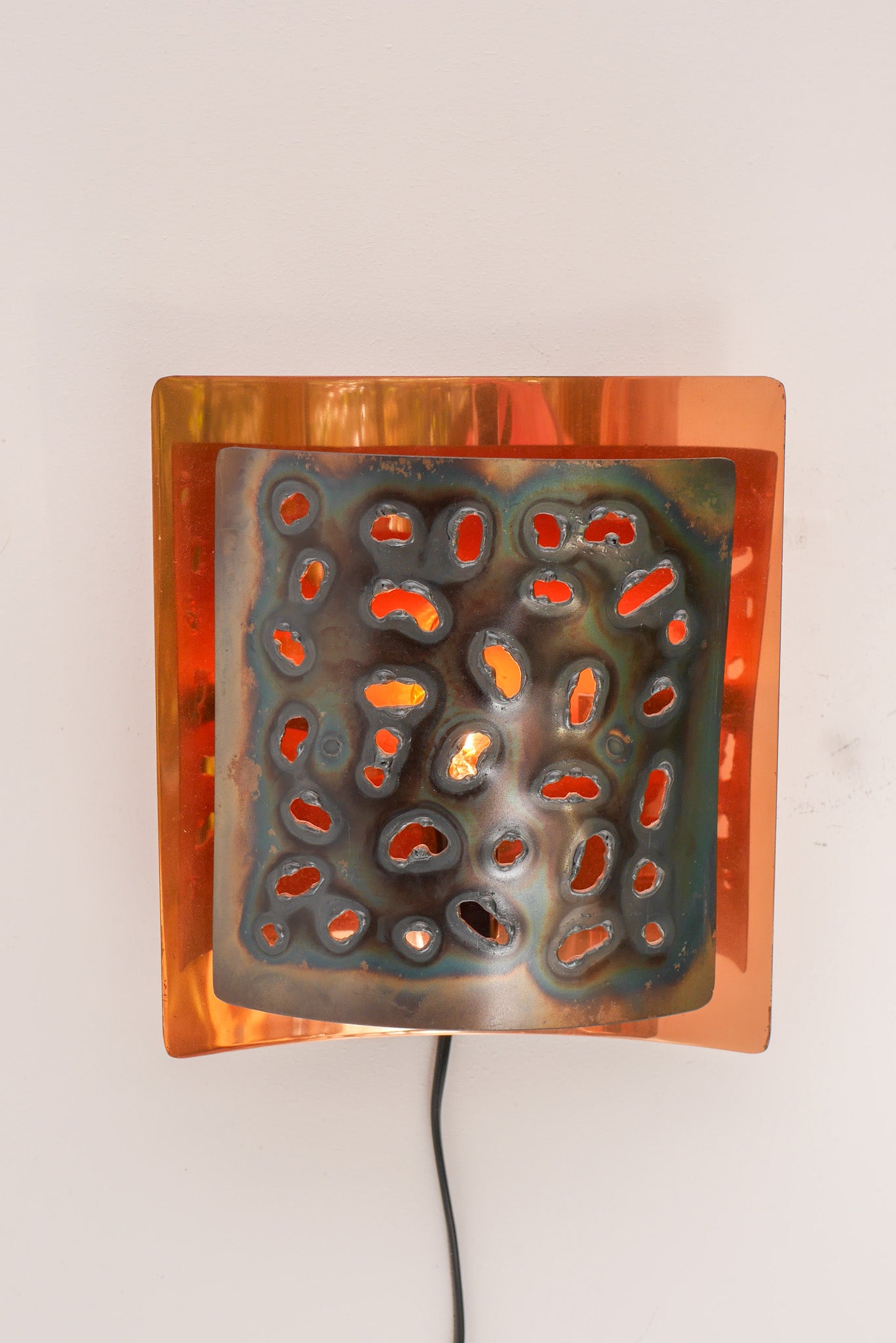 Brutalist_Wall_Sconce_in_Copper_and_Oxidised_Metal_by_Boréns,_Sweden,_1970s