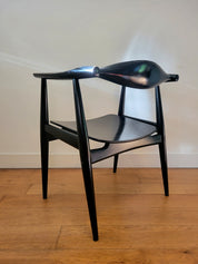 Vintage_CH35_chair_by_Hans_J._Wegner_for_Carl_Hansen_1959