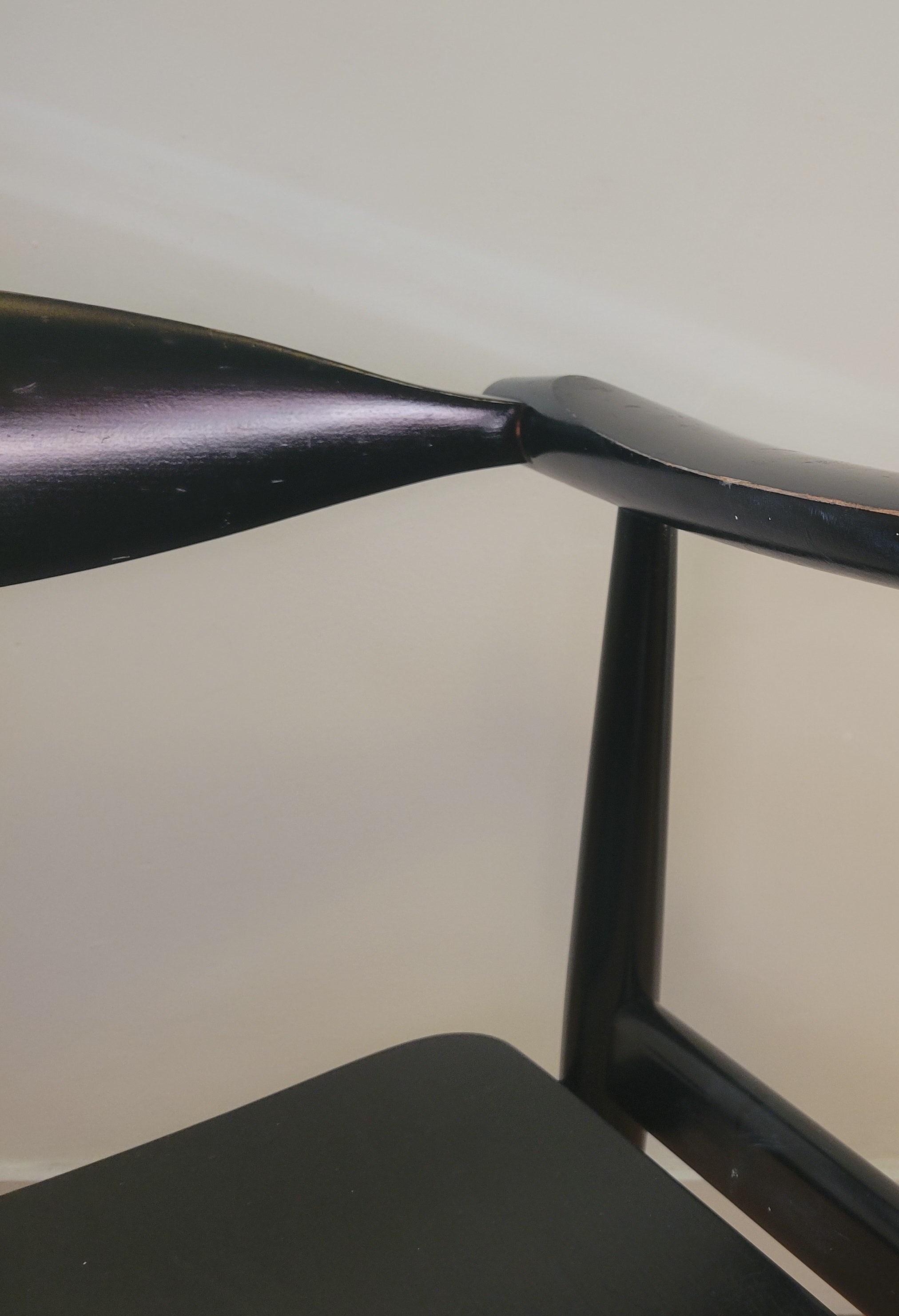 Vintage_CH35_chair_by_Hans_J._Wegner_for_Carl_Hansen_1959