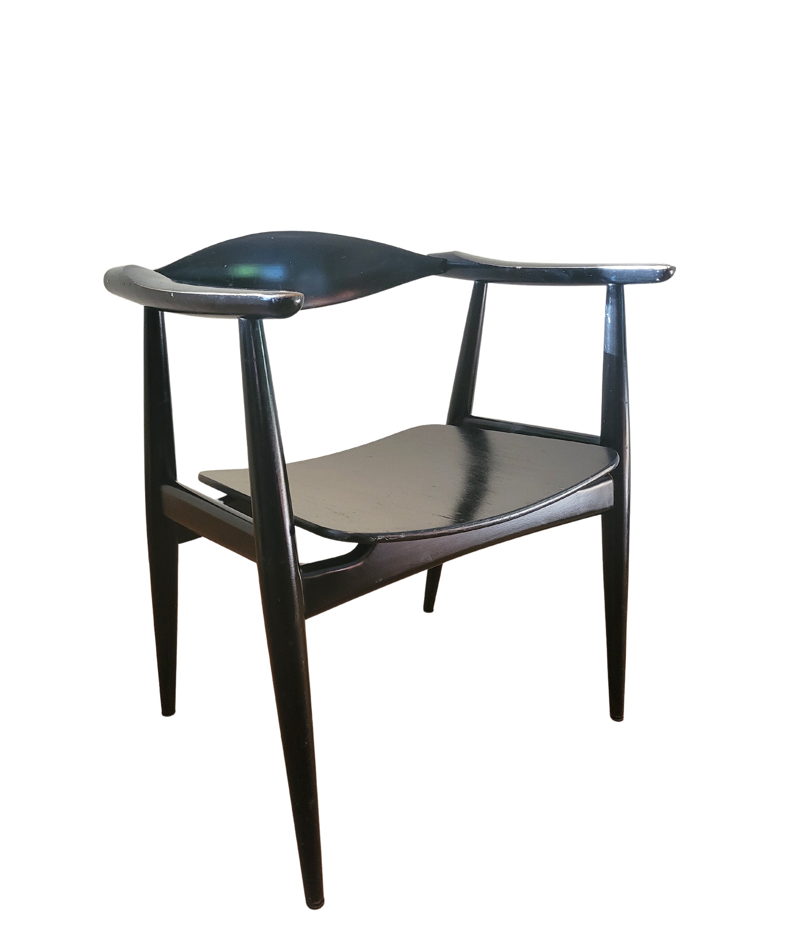 Vintage_CH35_chair_by_Hans_J._Wegner_for_Carl_Hansen_1959